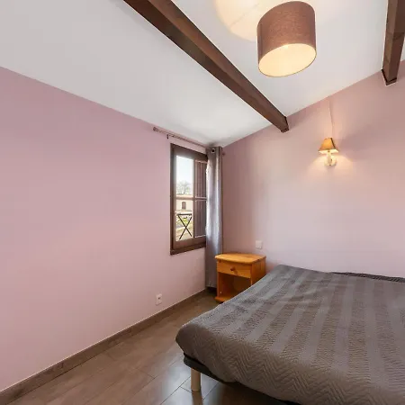 Дом отдыха 2 Bedroom House For 6 Агд