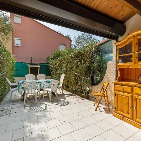2 Bedroom House For 6 Дом отдыха Агд